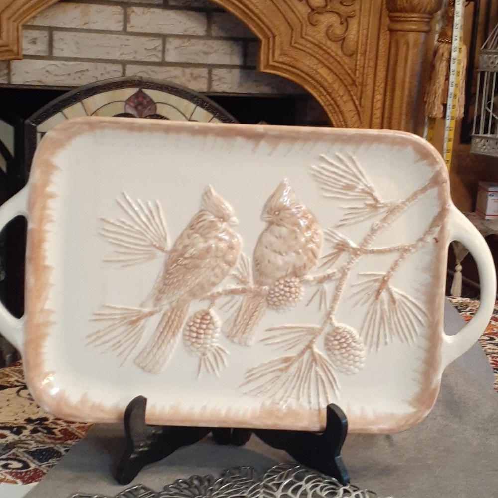 Serving tray